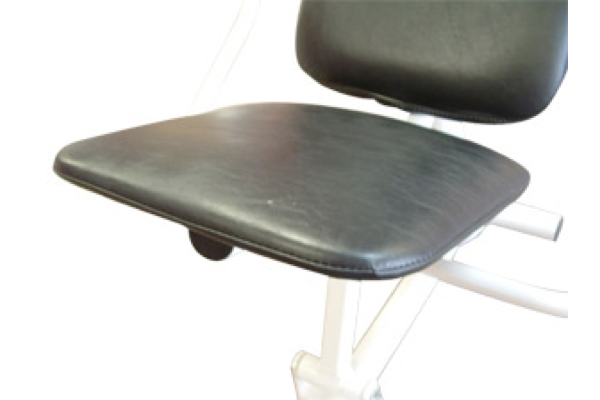 Small Seat (ST-1)